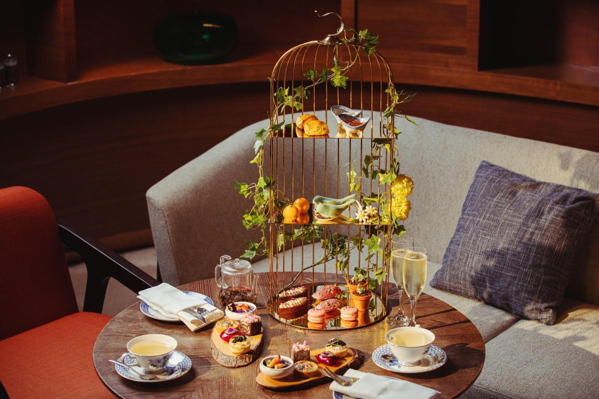 Voco Orchard Singapore By Ihg Exterior foto Afternoon tea at the Mandarin Oriental, Hong Kong