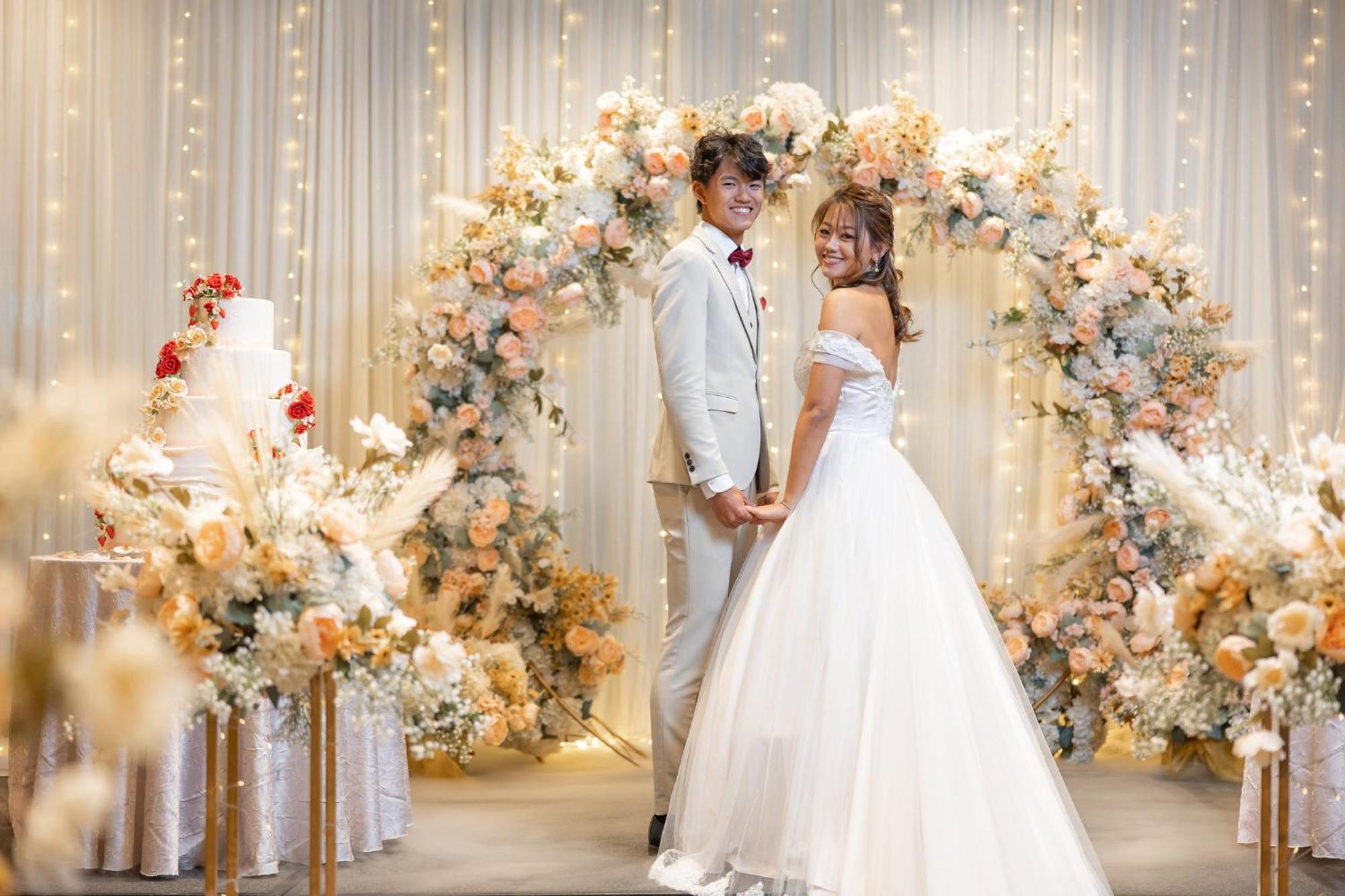 Voco Orchard Singapore By Ihg Exterior foto A Thai wedding