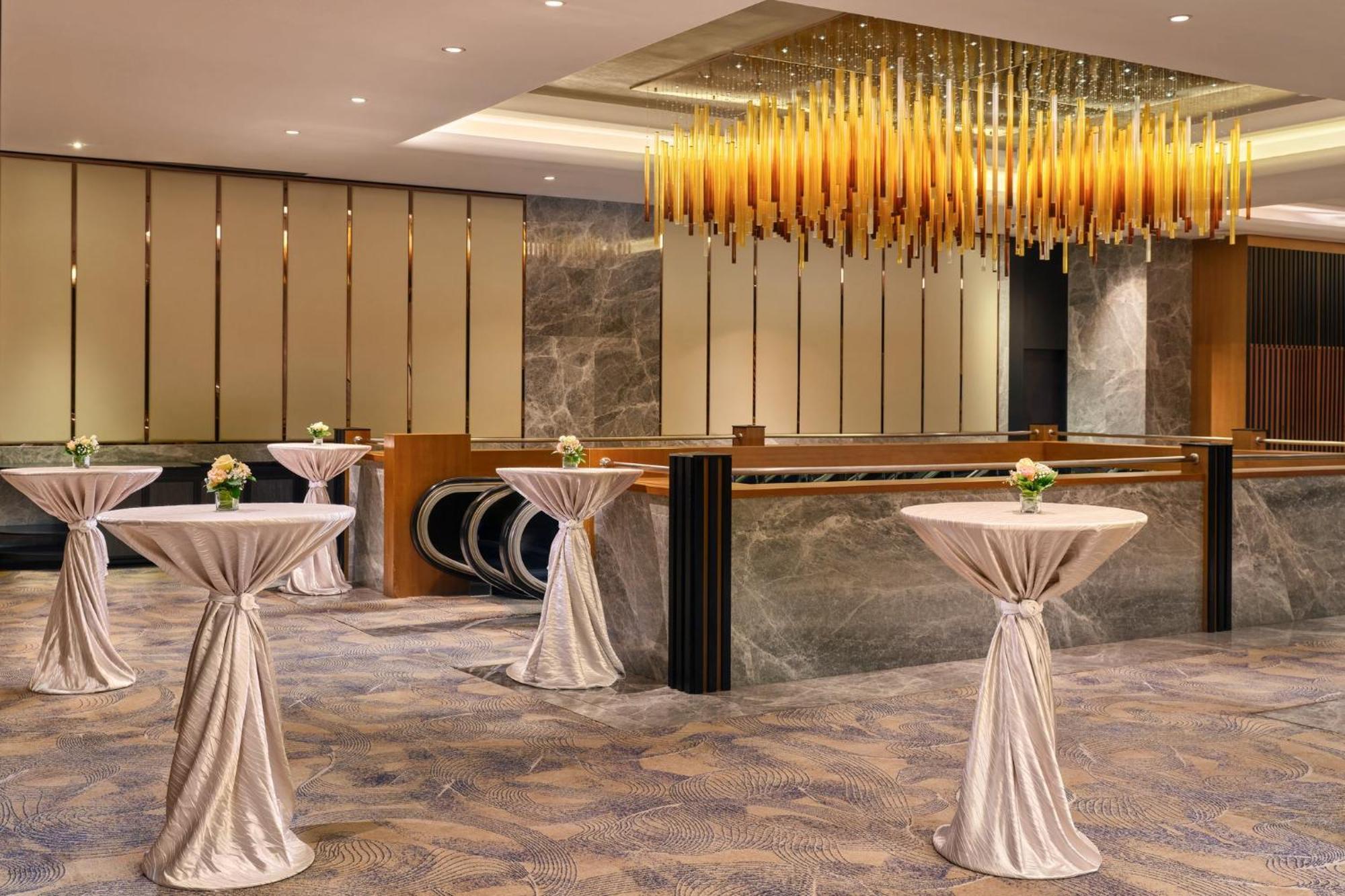 Voco Orchard Singapore By Ihg Exterior foto The Westin Mumbai International